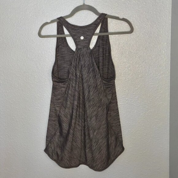 Lululemon Essential Tank - 8/10 - Picture 4 of 5